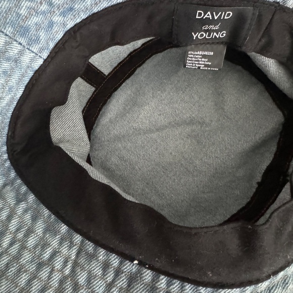 NWOT JEAN BUCKET HAT - Picture 3 of 7